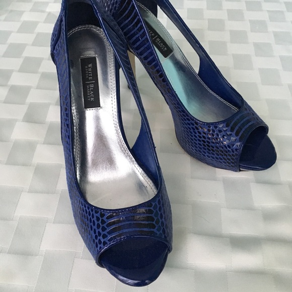 White House Black Market Shoes - White House Black Market peep toe pumps size 5.5